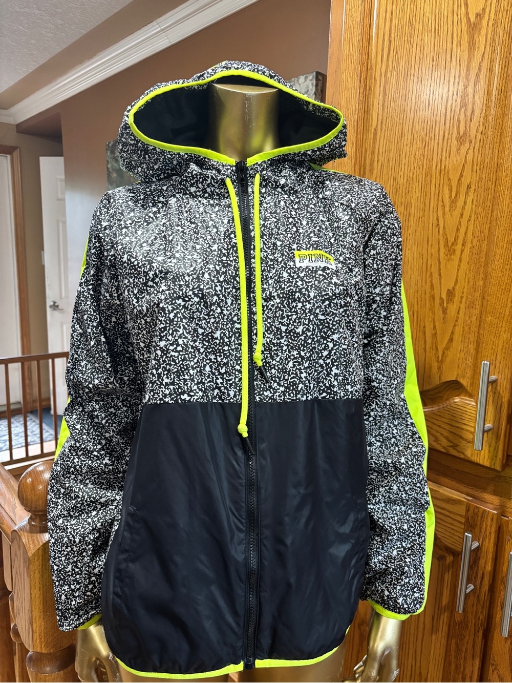 PINK Victoria's Secret Black Logo Apparel Tag Windbreaker/ Rain Jacket